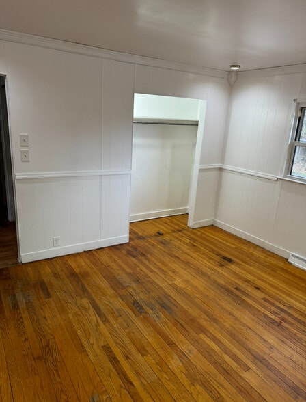 Building Photo - 3 Thomas St