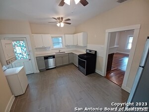 Building Photo - 8 French Ct