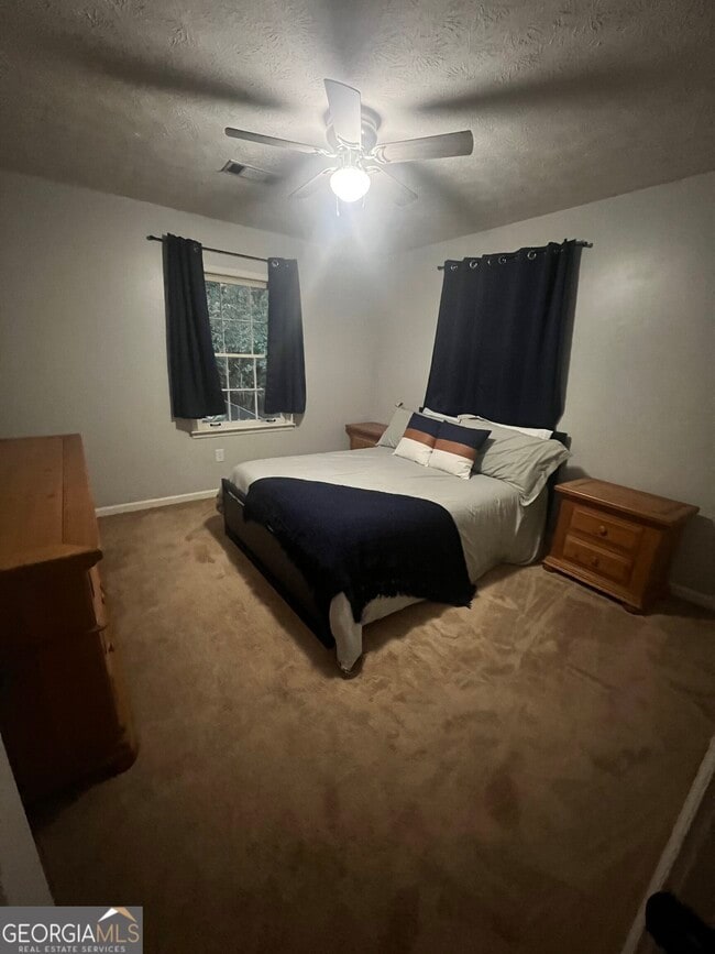 Building Photo - 527 University Cir