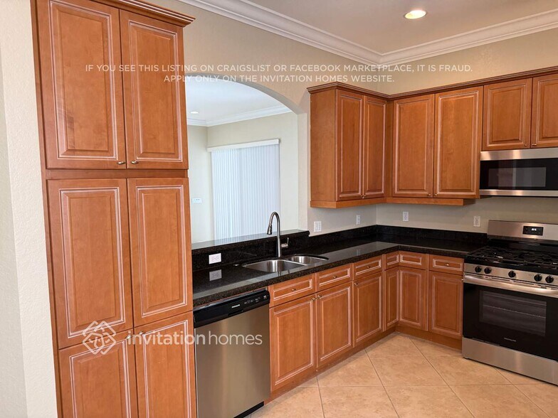 Building Photo - 154 Isle Verde Way