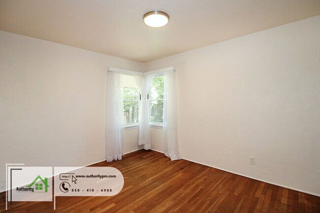 Building Photo - 686 Coronado St