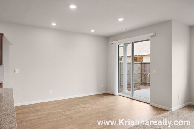 Building Photo - Beautiful Modern | ONE LEVEL 4BD | 2 BA | Single Family Home | Laurel Woods Community Located In ...