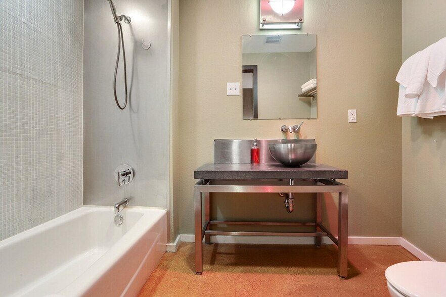 Building Photo - 451 Andrew Higgins Dr