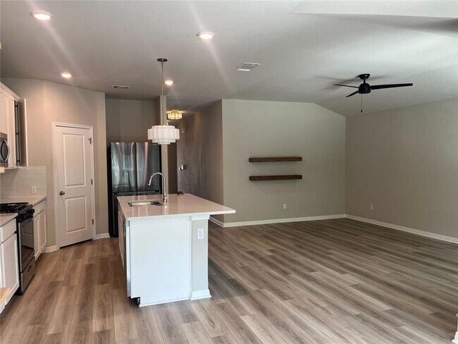 Building Photo - Charming 1-story home in South Austin!