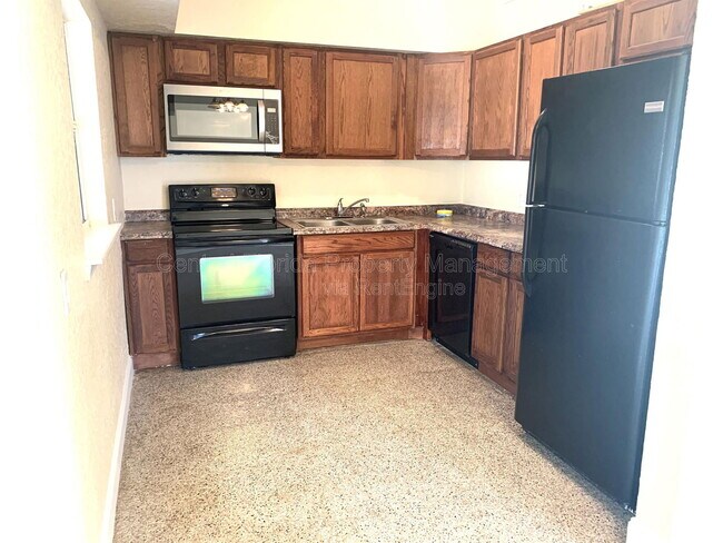 Building Photo - 202 Bamboo Dr