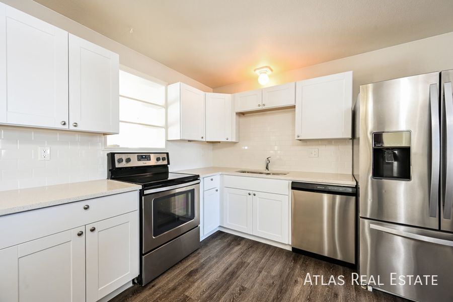 Building Photo - 15876 E Cornell Pl