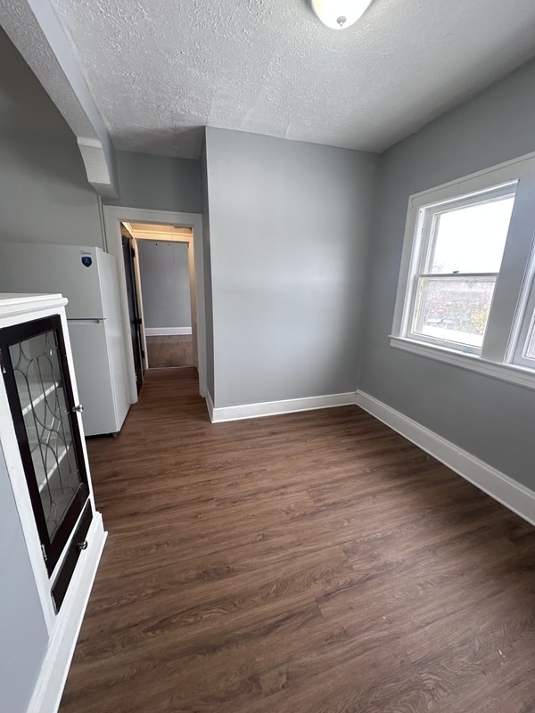 Building Photo - 1442 W 101st St