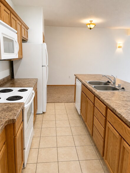 Building Photo - 3634 Calvert Rd