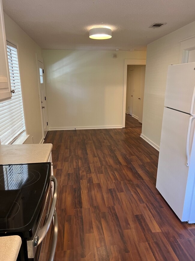 Building Photo - 35 Bay Breeze Dr