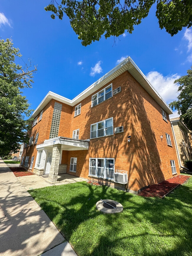 Building Photo - 4300 N Keystone Ave