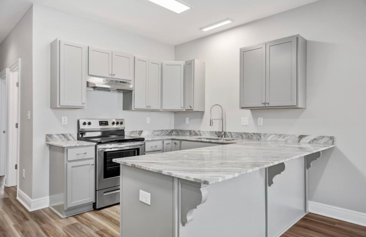 Building Photo - 139 Iberia St