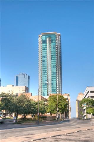 Building Photo - 500 Throckmorton St