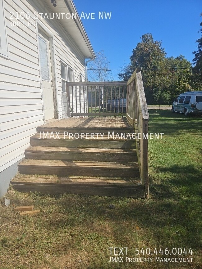 Building Photo - 2106 Staunton Ave NW