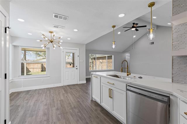 Building Photo - 409 Tucson Ct