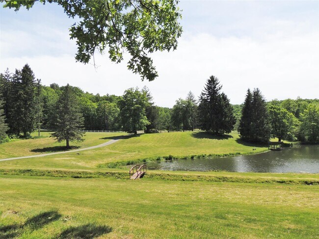 Building Photo - 438 Doodletown Rd