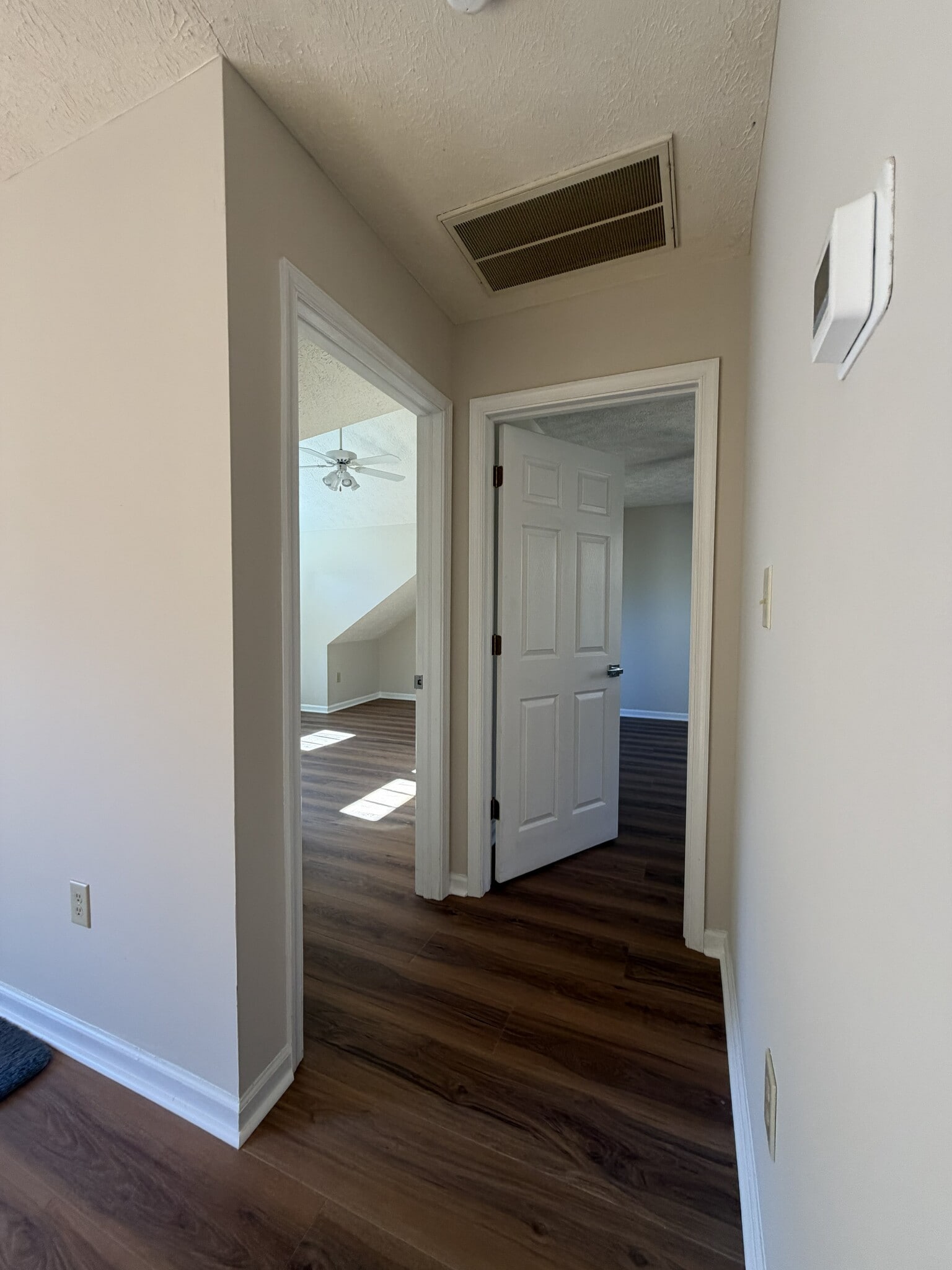 Hallway - 2721 Linden Ln