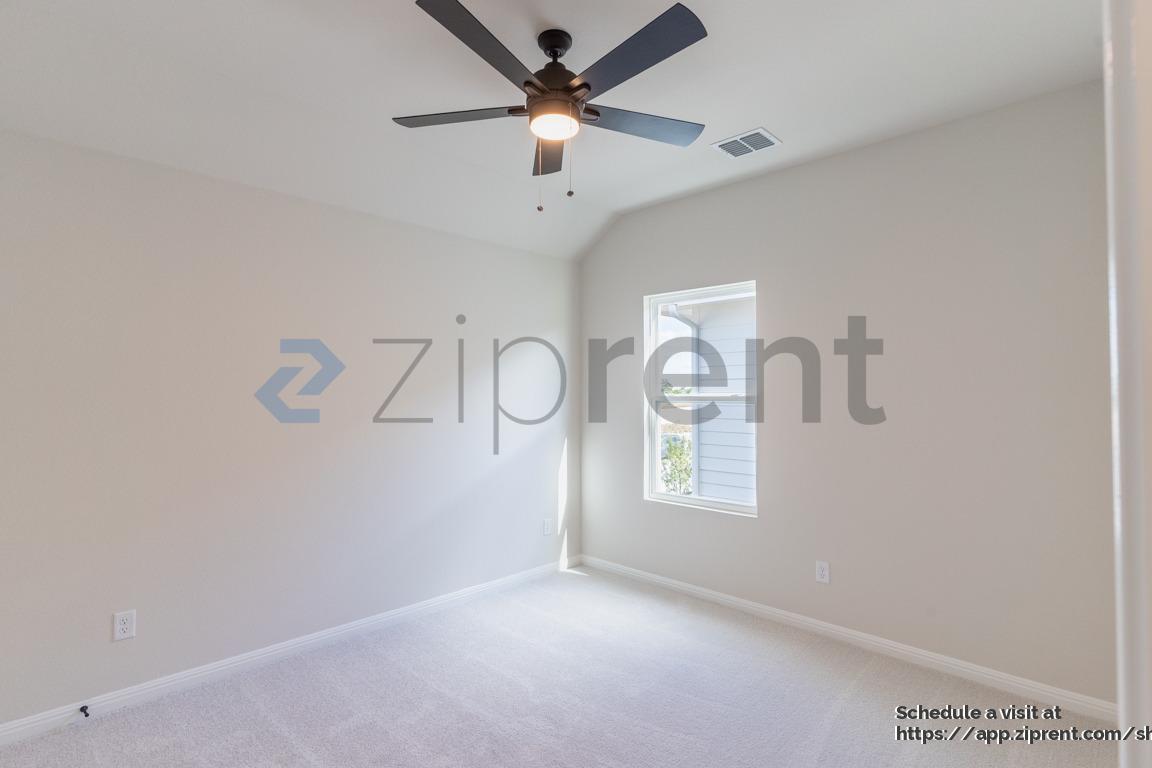 Building Photo - 214 Lake Shore Dr