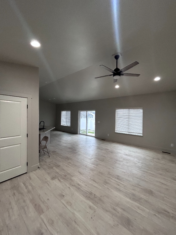 Building Photo - 106 Centennial Ct