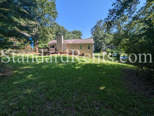 Building Photo - 610 Charity Ln SW