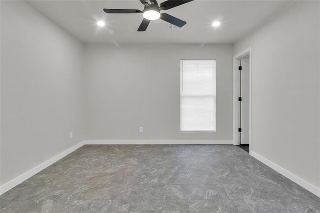 Building Photo - 12508 Abbotts Way