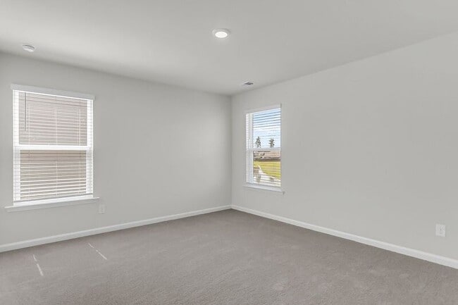 Building Photo - 425 Ribiero Dr