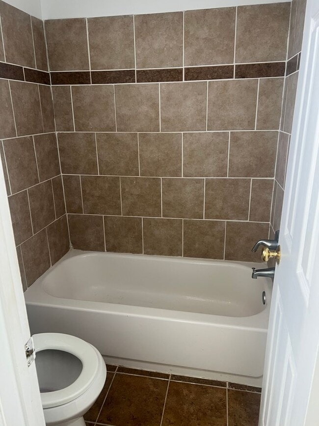 Building Photo - 100 Hillside Ave