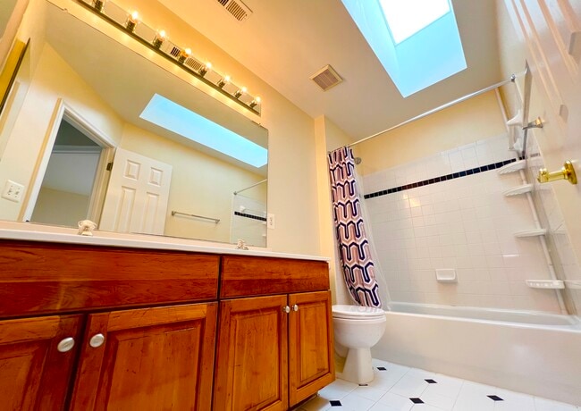 Building Photo - 6008 Wake Crest Ct