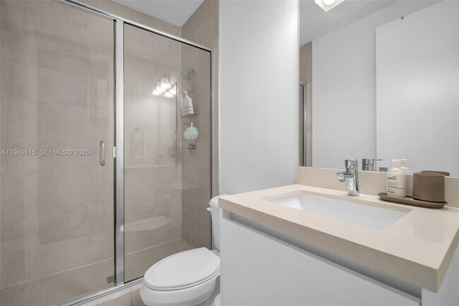 Building Photo - 7457 NW 101 Ave