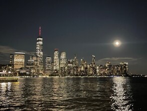 Building Photo - 135 Sussex St