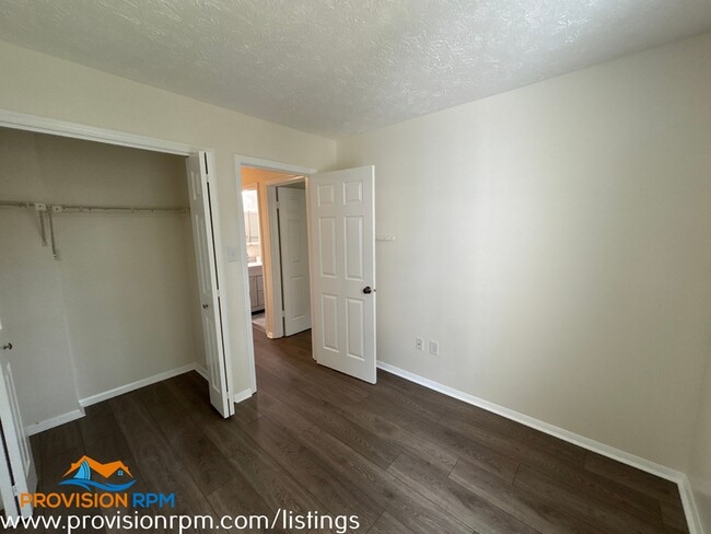 Building Photo - 615 Stone Wheel Ct E