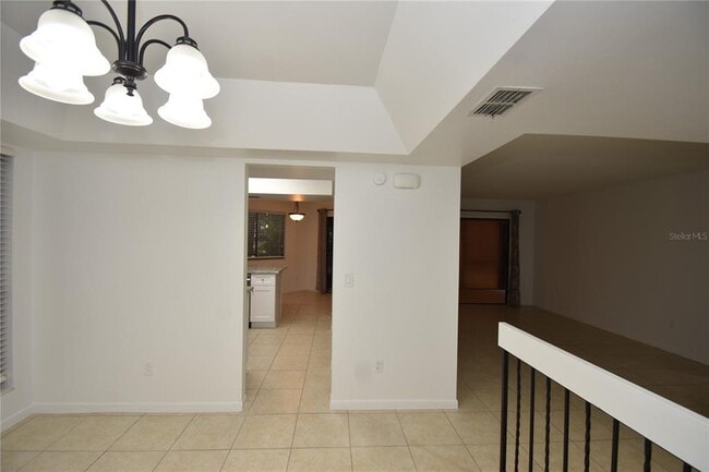 Building Photo - 11 Surrey Ct