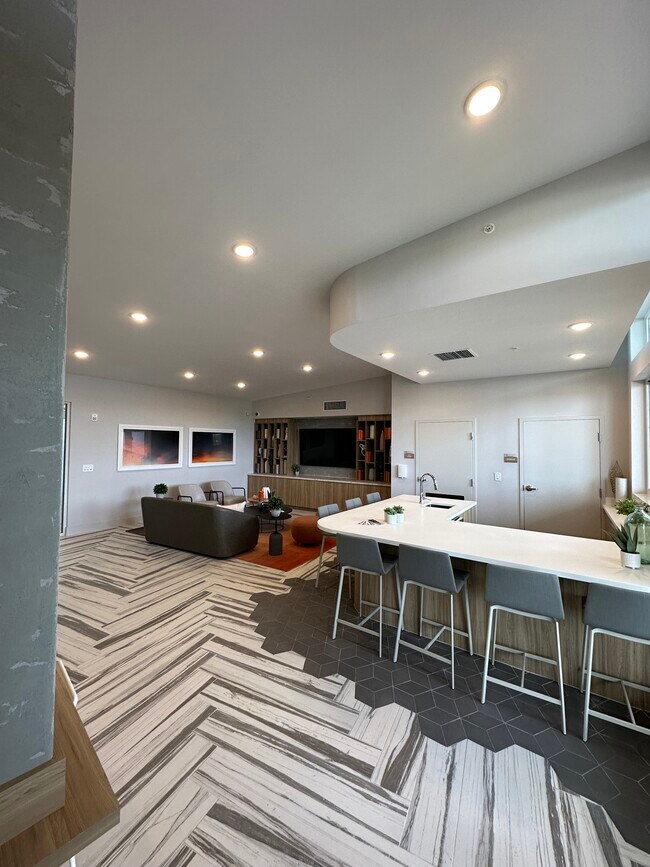 Building Photo - 2620 E Marina Bay Dr