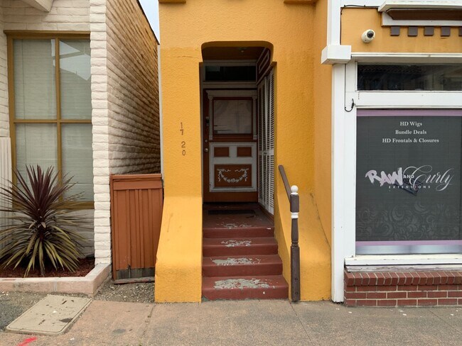 Building Photo - 1716 Sonoma Blvd