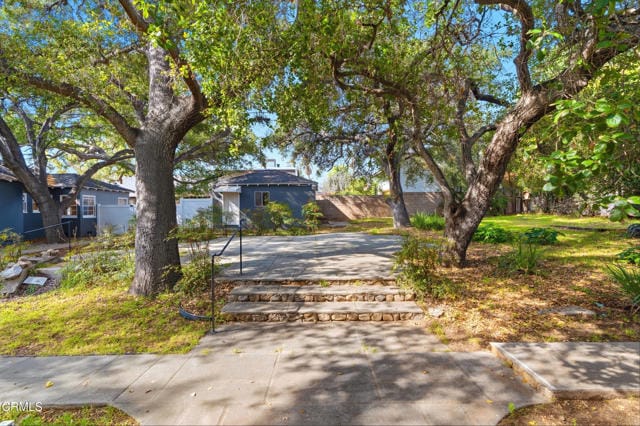 Building Photo - 441 Manzanita Ave