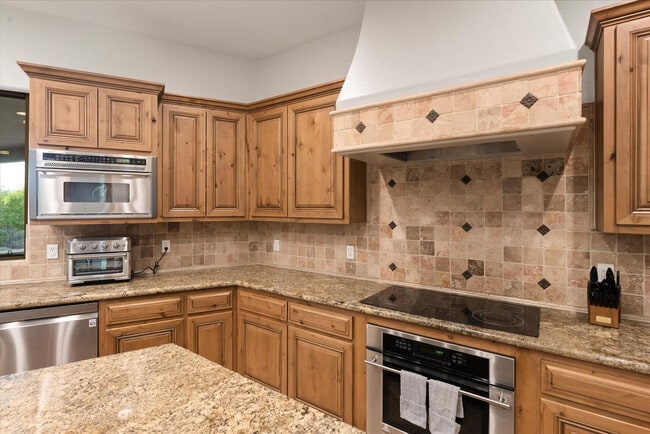 Building Photo - 6708 E Calle de Las Estrellas Rd