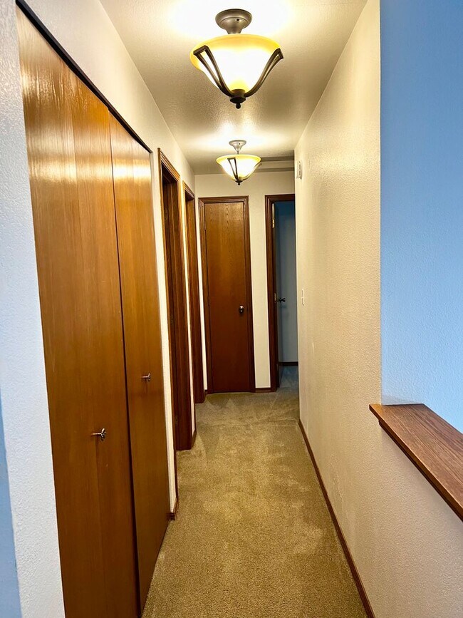 Building Photo - **** Application pending ****