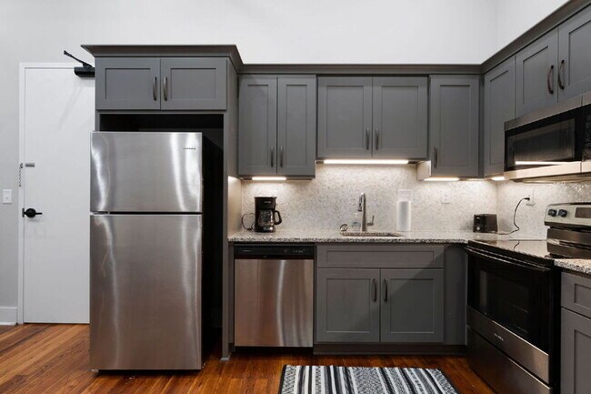 Building Photo - 10 W Main St