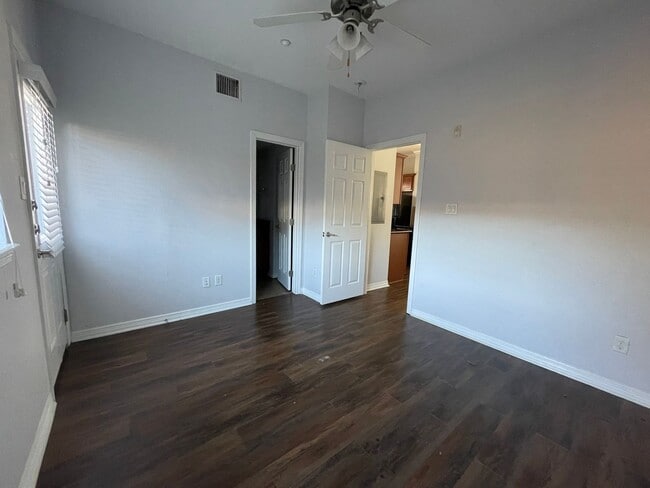 Building Photo - Lakeridge Townhomes - Unit 2211