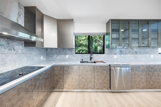 Building Photo - 7401 Miami View Dr