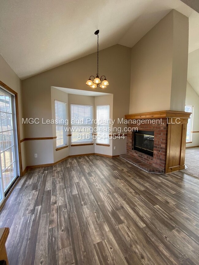 Building Photo - Charming Family Home in Greenwood’s Cheyen...