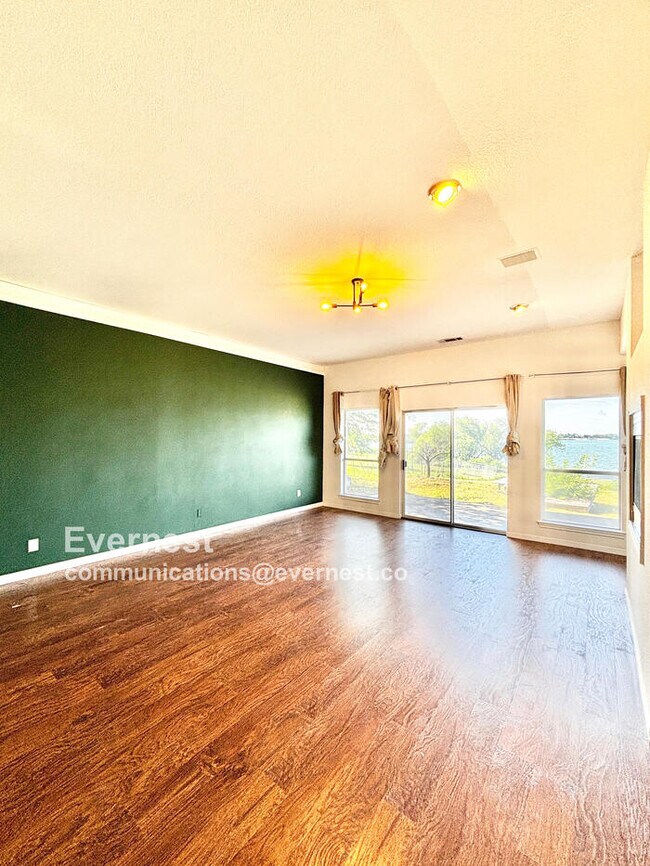 Building Photo - 11156 Windjammer Dr