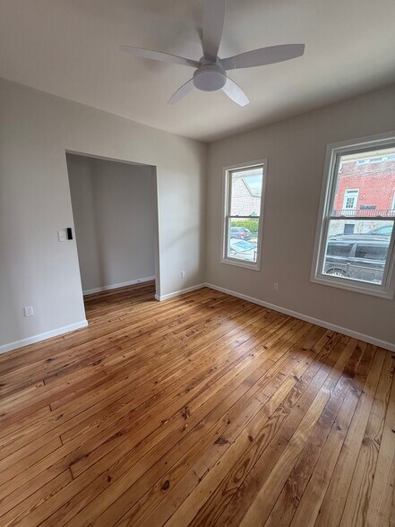Building Photo - 120 S 14th St