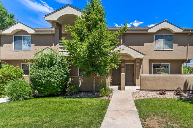 Primary Photo - 4584 E Kentucky Cir