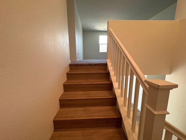 Building Photo - Beautiful 5 Bedroom 3 Bathroom Home Built in 2021