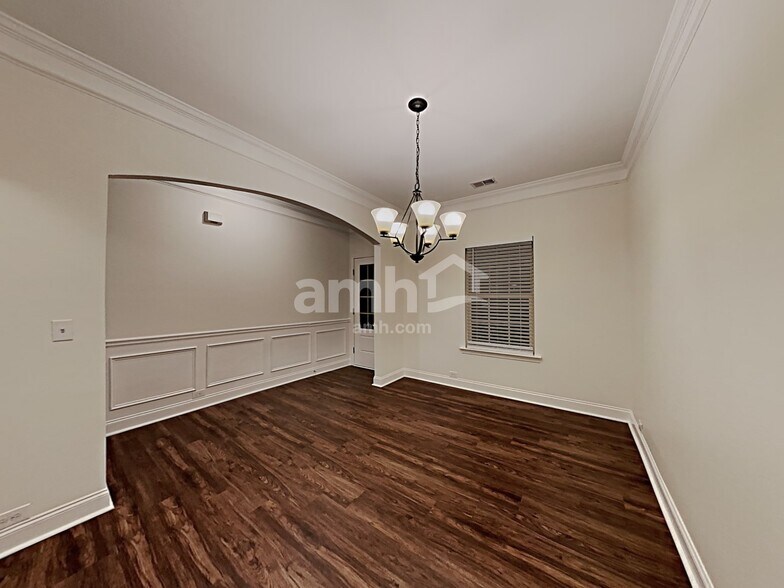 Building Photo - 6170 Oriole Ln