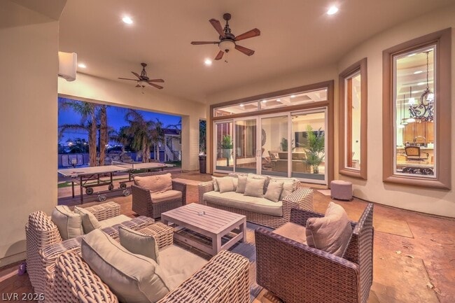 Building Photo - 2780 El Camino Rd