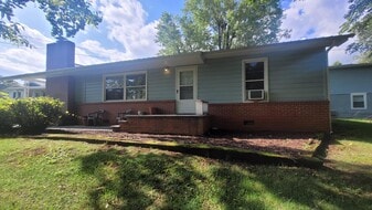 Building Photo - 30 Hill Top Dr