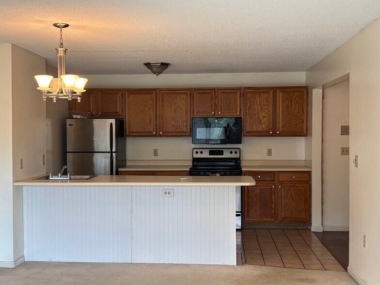 Building Photo - 120 Fisherville Rd