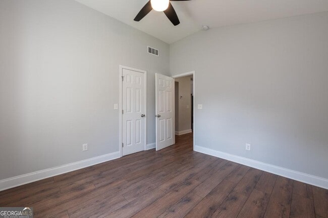 Building Photo - 331 Camilla Cir SW