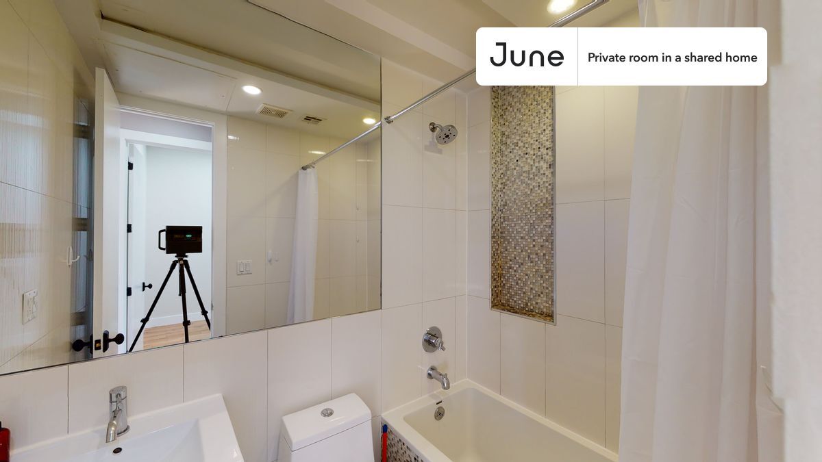 Building Photo - Room in Shared 5 bed/2 bath home in Bedford-Stuyvesant